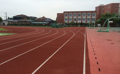體育場塑膠跑道